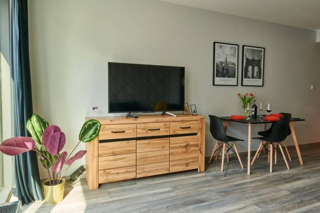 Easy Rent Apartments - Crystal ลูบลิน ภายนอก รูปภาพ